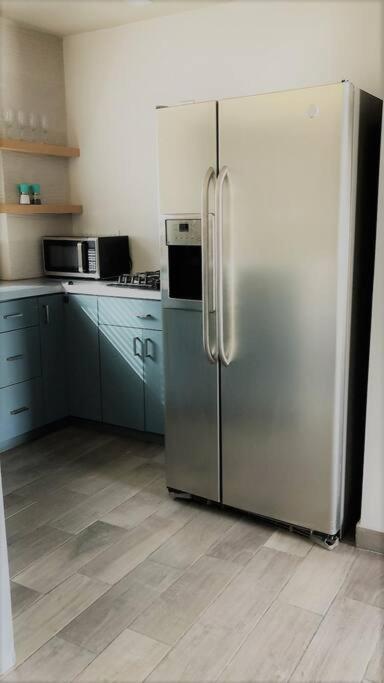 Lovely 1 Bedroom Apartment W/Private Parking Ενσενάντα Εξωτερικό φωτογραφία